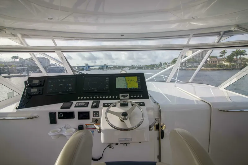 Slide: The Image of Cabo 41 Justice - Exterior Helm 2020 Cabo 41 Express Justice - 5837096