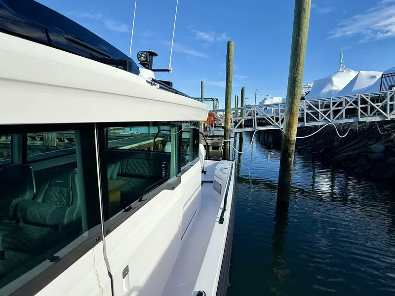 Slide: The Image of Axopar 37 Cross Cabin 2023 - 5837270