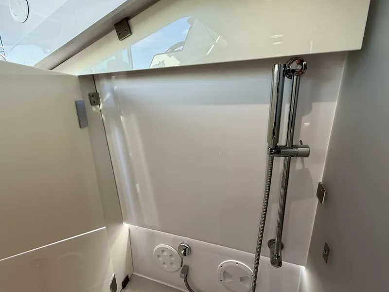 Slide: The Image of Axopar 37 Cross Cabin 2023 - 5837303