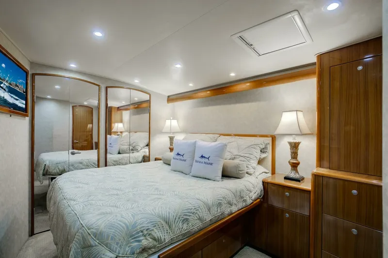 Slide: The Image of Viking 56 - GIANNA MARIE - Master Stateroom 2007 Viking 56 Convertible GIANNE MARIE - 7652268
