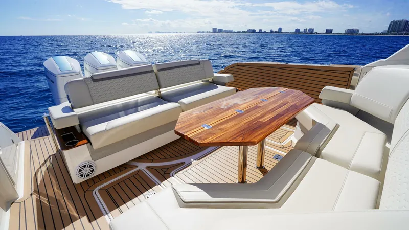 Slide: The Image of Tiara 48 LS 2024 - 5837575