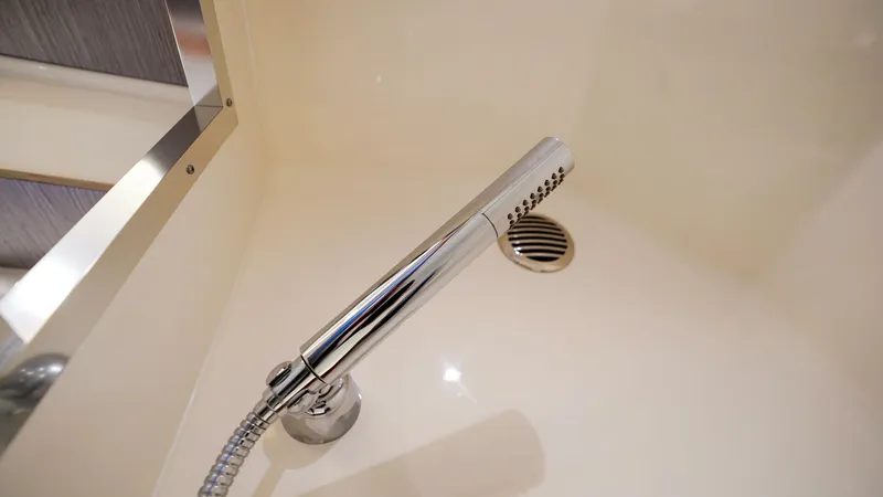 Slide: The Image of Tiara 48 LS 2024 - 5837653