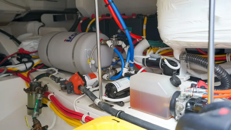 Slide: The Image of Tiara 48 LS 2024 - 5837657