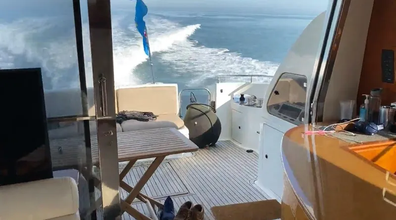 Slide: The Image of Azimut 58 1999 - 5837585