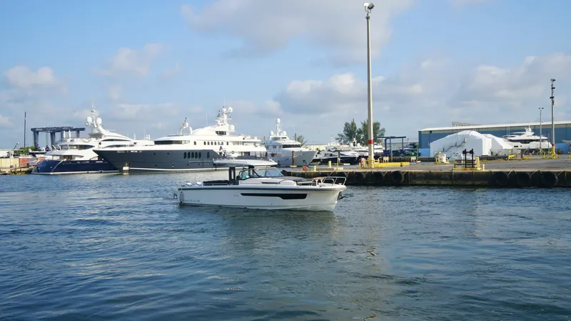 Slide: The Image of 2024 Nimbus Tender 11 #2582024 Nimbus Tender 11 #258 Starboard Bow Profile - 5837676