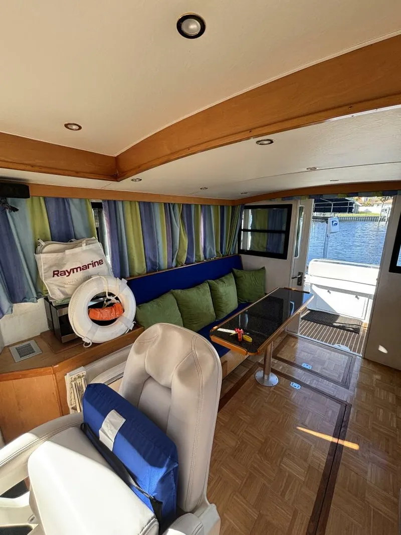 Slide: The Image of Crusader Boats 34 2006 - 5837935