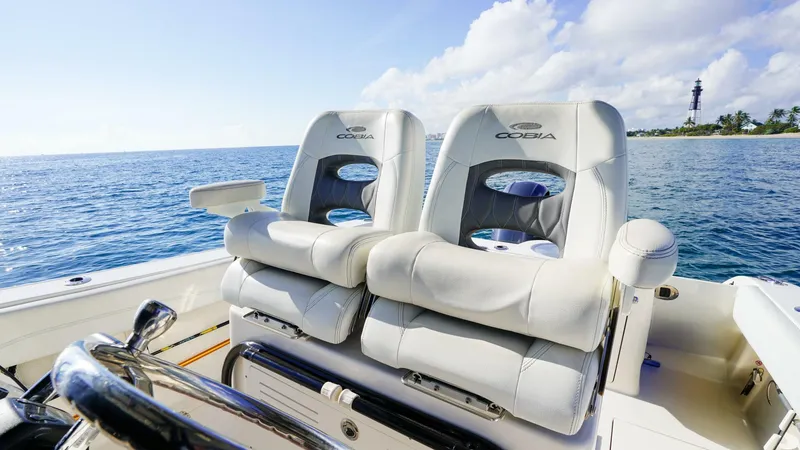 Slide: The Image of Cobia 262 Center Console 2021 - 5837960