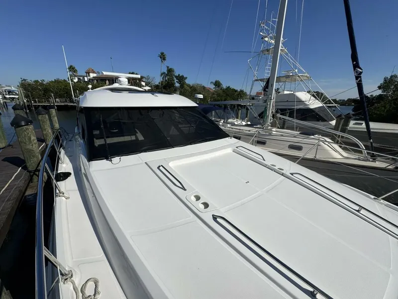 Slide: The Image of 2016 Sea Ray 470 Sundancer 'Lopez Cove II' - Bow Lounge - 5842419