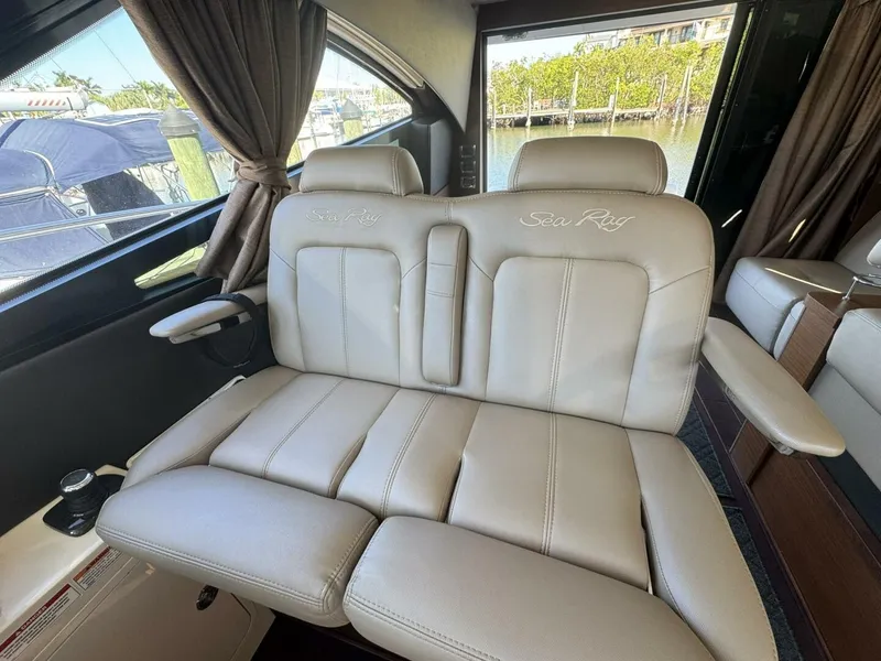 Slide: The Image of 2016 Sea Ray 470 Sundancer 'Lopez Cove II' - Helm Seat - 5842443