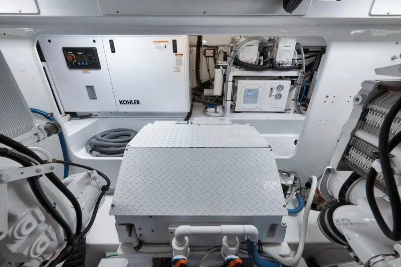 Slide: The Image of Weaver 60 - Pistol - Engine Room 2002 Weaver 60 Convertible - Pistol - 5839313