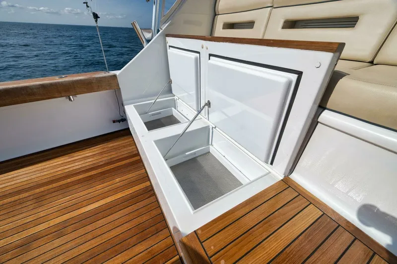 Slide: The Image of Weaver 60 - Pistol - Exterior Cockpit 2002 Weaver 60 Convertible - Pistol - 7648798