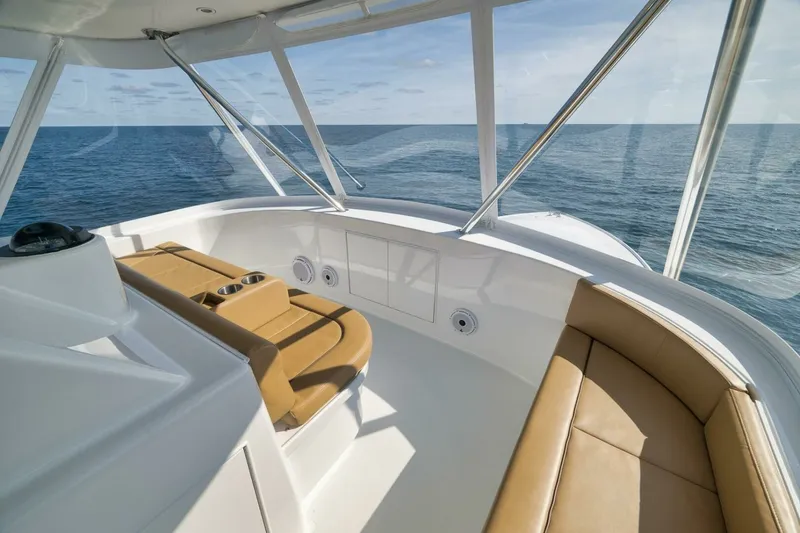 Slide: The Image of Weaver 60 - Pistol - Exterior Flybridge 2002 Weaver 60 Convertible - Pistol - 7648780