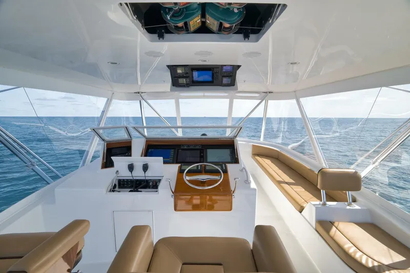 Slide: The Image of Weaver 60 - Pistol - Exterior Flybridge 2002 Weaver 60 Convertible - Pistol - 5839279