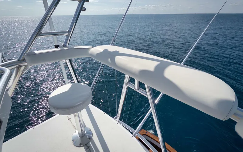 Slide: The Image of Weaver 60 - Pistol - Exterior Tower 2002 Weaver 60 Convertible - Pistol - 5839309