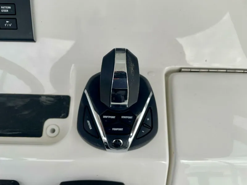 Slide: The Image of Regulator Marine 28FS 2023 - 5839369