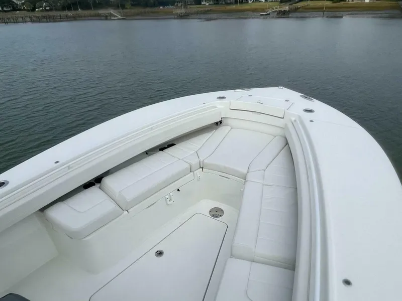 Slide: The Image of Regulator Marine 28FS 2023 - 5839347