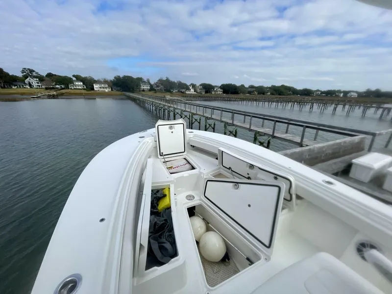 Slide: The Image of Regulator Marine 28FS 2023 - 5839348