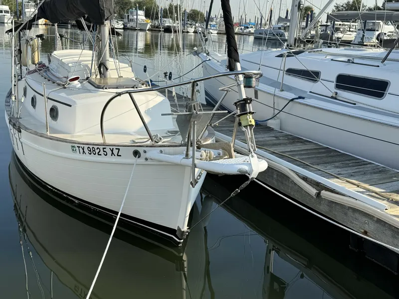 The Image of Pacific Seacraft 25 1977 - 5839504