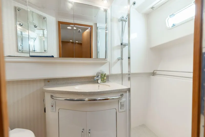 Slide: The Image of 2008 Cabo 40 Express 'Hooker' Head - 5873959