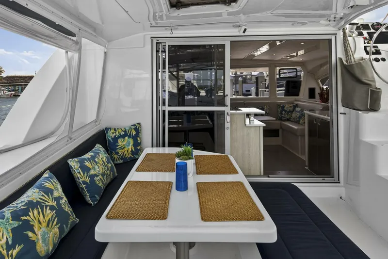 Slide: The Image of Leopard 44 Owners Version 2016 - 5840808