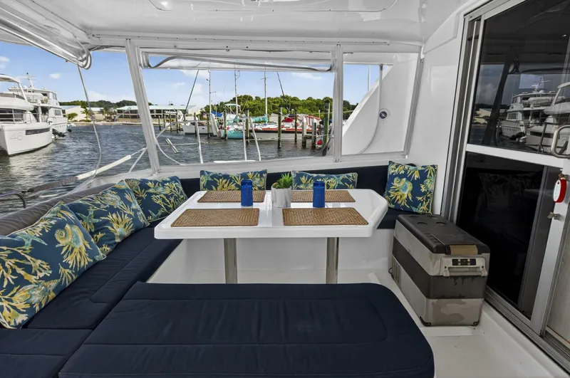 Slide: The Image of Leopard 44 Owners Version 2016 - 5840810