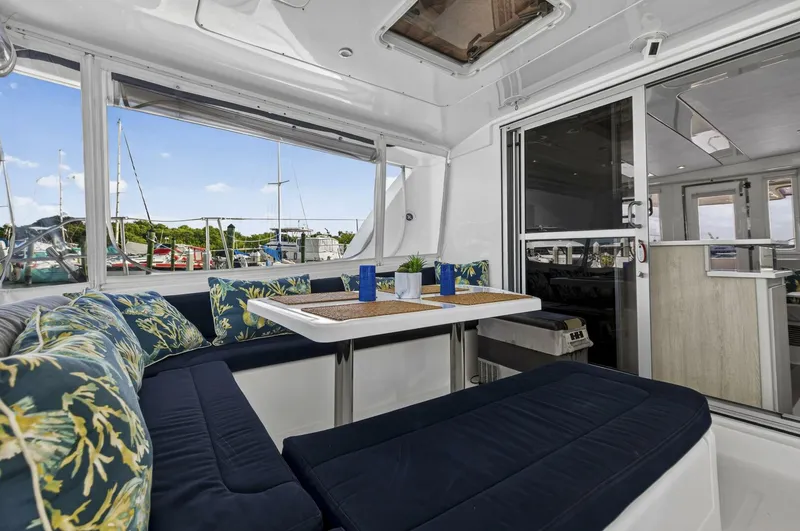 Slide: The Image of Leopard 44 Owners Version 2016 - 5840812