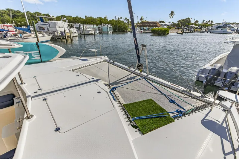 Slide: The Image of Leopard 44 Owners Version 2016 - 5840835