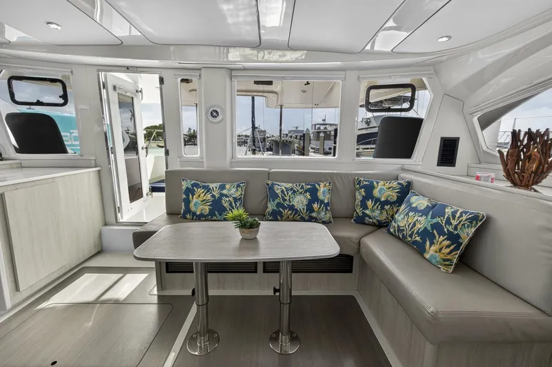 Slide: The Image of Leopard 44 Owners Version 2016 - 5840871