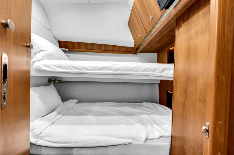 Slide: The Image of Tiara 4200 Open 2006 - 5841156