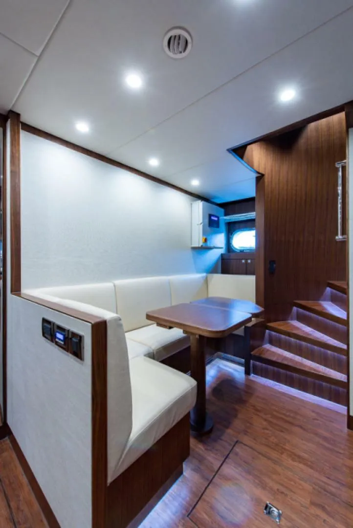 Slide: The Image of Hargrave G120 Signature Series 2020 - 5842046