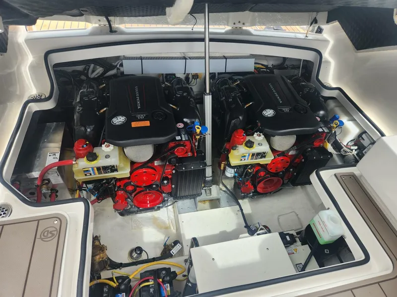 Slide: The Image of Chaparral 33 2023 - 5842828