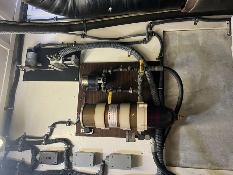 Slide: The Image of Hatteras Motor Yacht 1985 - 5842276