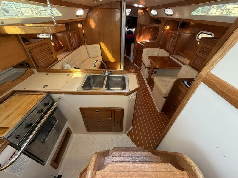 Slide: The Image of Catalina 36 MkII 2001 - 5842572