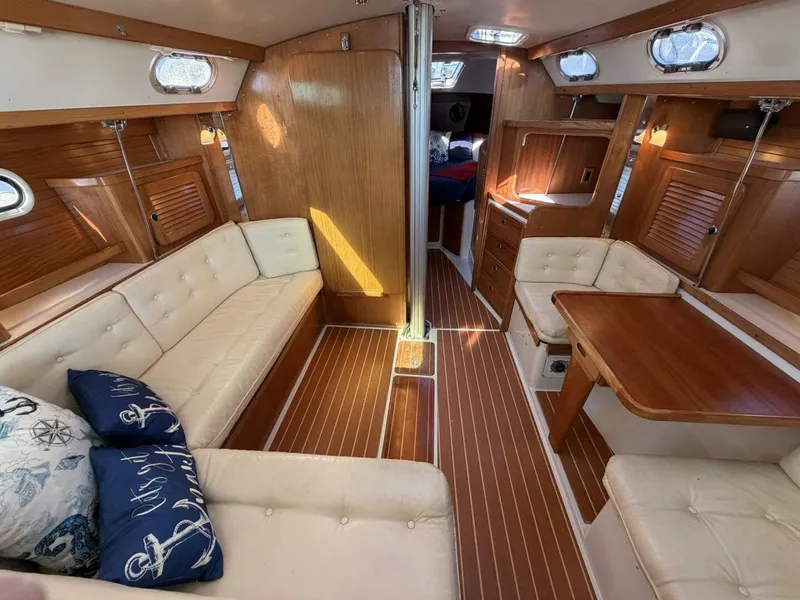 Slide: The Image of Catalina 36 MkII 2001 - 5842577