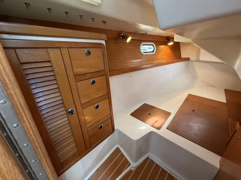 Slide: The Image of Catalina 36 MkII 2001 - 5842590