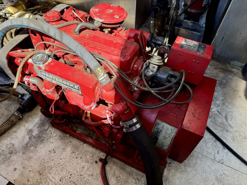 Slide: The Image of Other 16 x 74WB Houseboat 1996 - 5843696