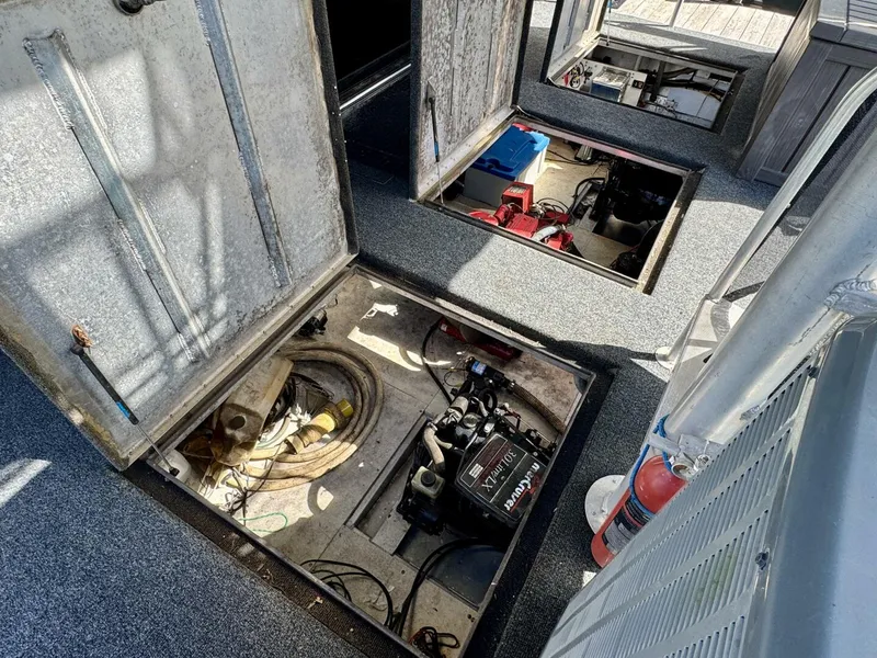 Slide: The Image of Other 16 x 74WB Houseboat 1996 - 5843701