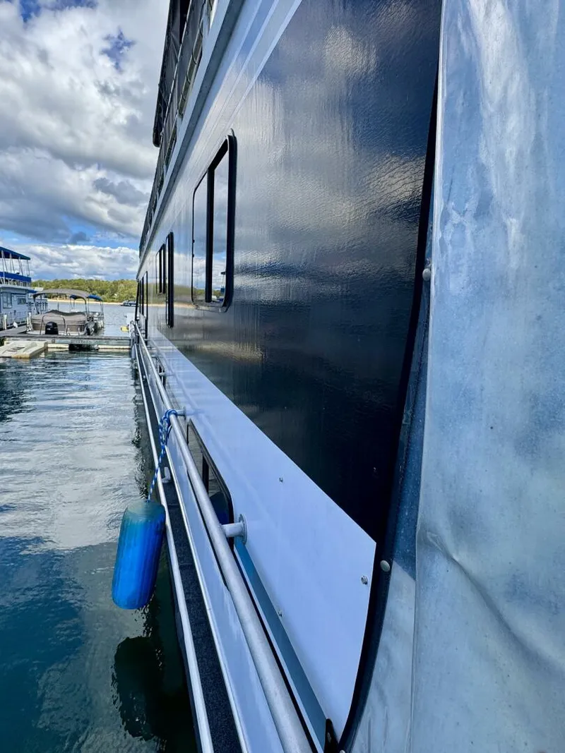 Slide: The Image of Other 16 x 74WB Houseboat 1996 - 5843801