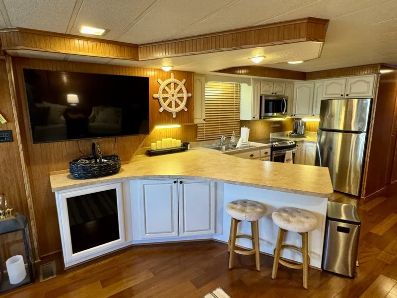 Slide: The Image of Other 16 x 74WB Houseboat 1996 - 5843557