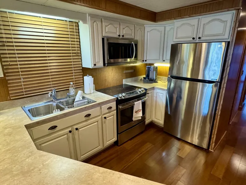 Slide: The Image of Other 16 x 74WB Houseboat 1996 - 5843579