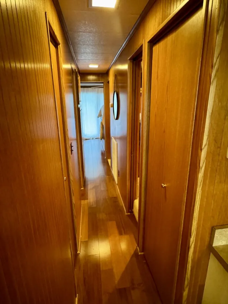 Slide: The Image of Other 16 x 74WB Houseboat 1996 - 5843602