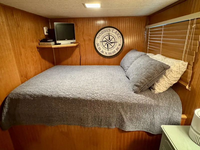 Slide: The Image of Other 16 x 74WB Houseboat 1996 - 5843609