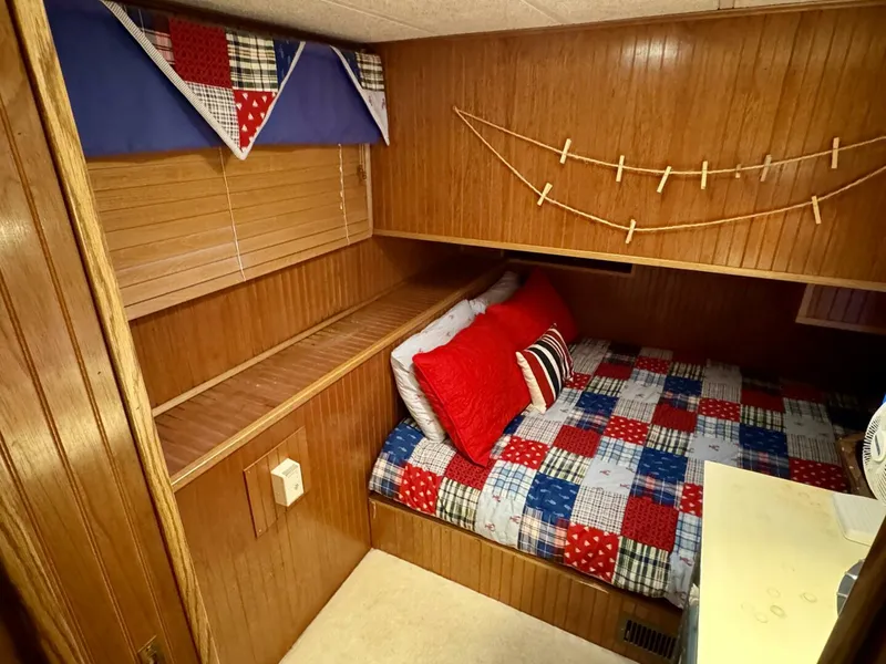 Slide: The Image of Other 16 x 74WB Houseboat 1996 - 5843640