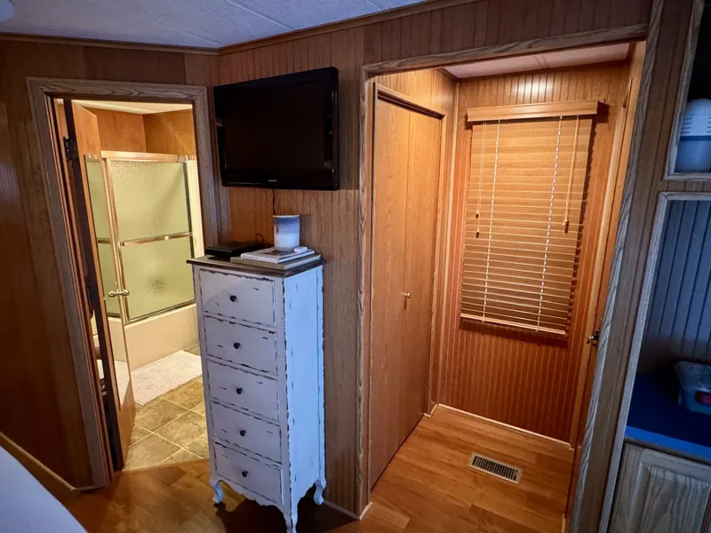 Slide: The Image of Other 16 x 74WB Houseboat 1996 - 5843671