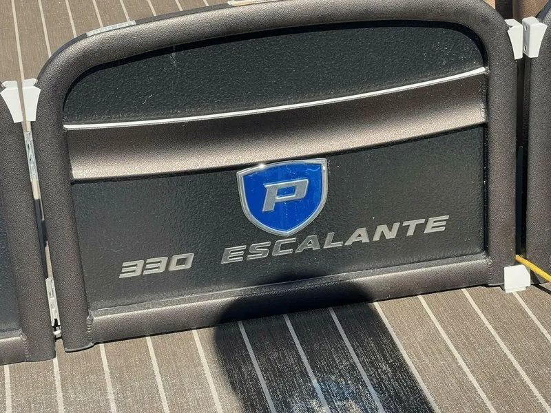 Slide: The Image of Premier 330 Escalante 2023 - 7516287