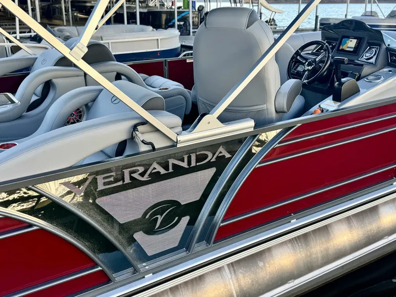 Slide: The Image of Veranda Vertex VTX 22R TritoonFL 2023 - 5844248