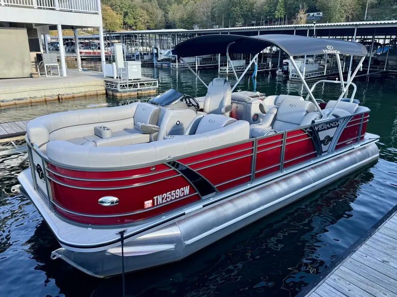 Slide: The Image of Veranda Vertex VTX 22R TritoonFL 2023 - 5844160