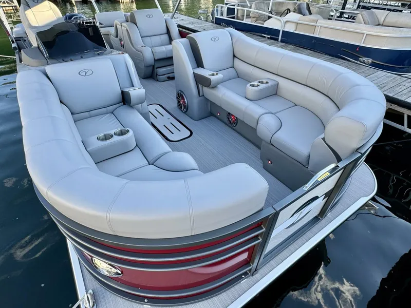 Slide: The Image of Veranda Vertex VTX 22R TritoonFL 2023 - 5844166