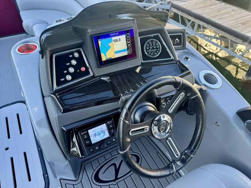 Slide: The Image of Veranda Vertex VTX 22R TritoonFL 2023 - 5844180