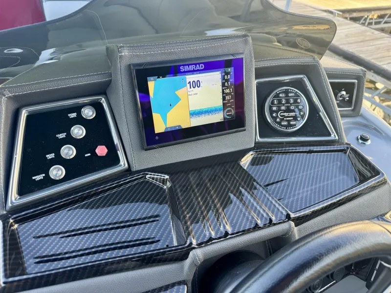 Slide: The Image of Veranda Vertex VTX 22R TritoonFL 2023 - 5844181